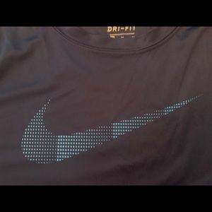 Nike long sleeve t-shirt